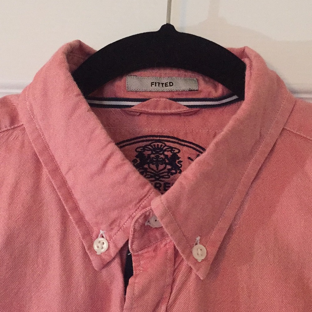 Men’s Express Fitted Button Down